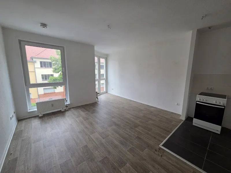 Ab 01.09. verfügbar - schnuckelige 1-Zimmer-Wohnung mit offener Küche in Mariendorf! — photo 1